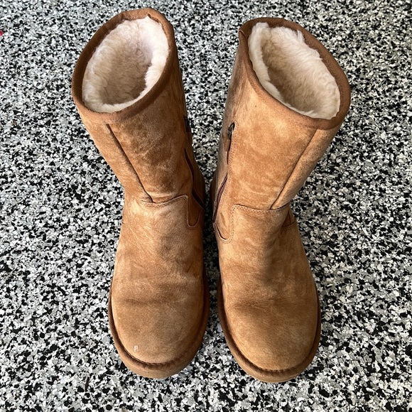 Tall Ugg Boots - Picture 2 of 5